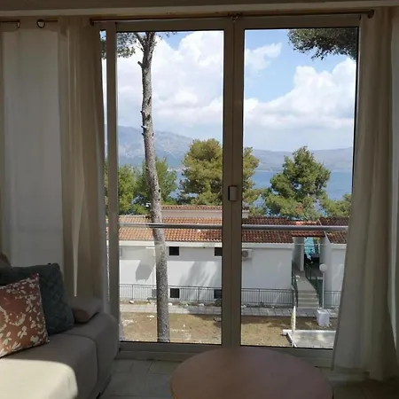 - Comfort Two-bedroom F8